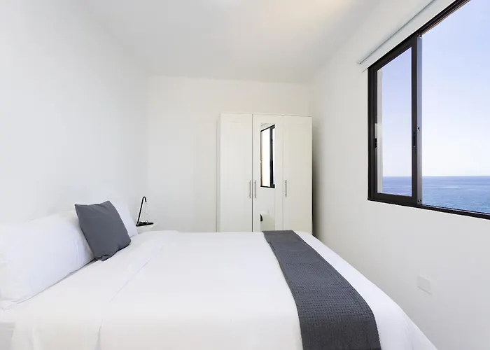 아파트 Home2book Sunlit Coastal Escape Puerto Santiago 푸에르토 데 산티아고